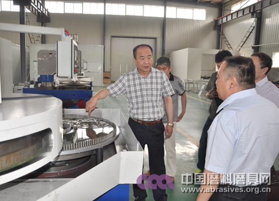 鄭州捷利達(dá)、河南工業(yè)大學(xué)、磨料磨具分會(huì)簽署產(chǎn)學(xué)研合作協(xié)議