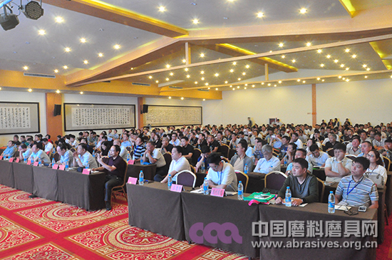 2017年秋季全國磨料磨具行業(yè)信息交流暨第六十六屆中國剛玉、碳化硅交易會在鄭州舉行