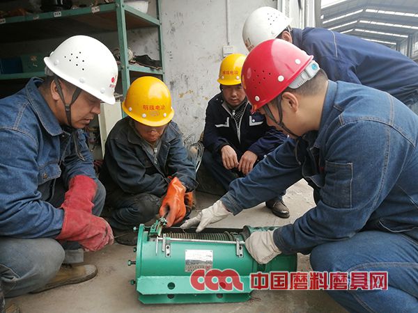 明珠電冶開展內(nèi)部起重工特種設(shè)備知識培訓