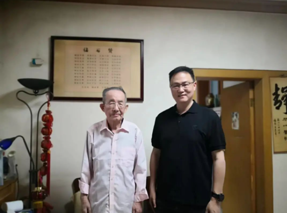 江蘇鋒泰董事長邱瑜銘拜訪王光祖老師、到訪中國超硬材料網(wǎng)