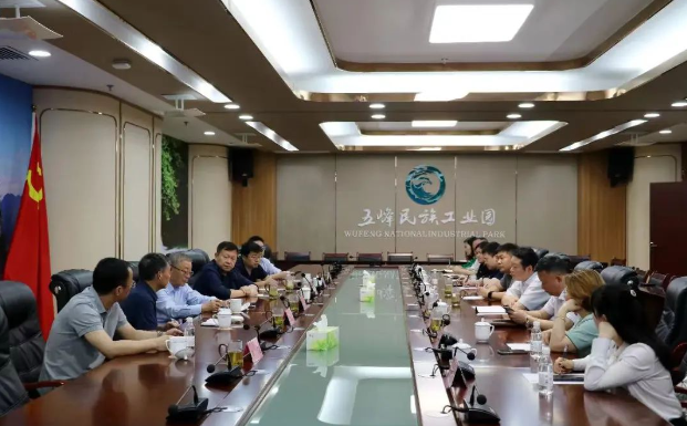 中科院院士、吉林大學超硬材料國家重點實驗室教授鄒廣田帶隊到宜昌調研指導